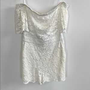 BEBE White Lace Off-Shoulder Romper SIZE 4